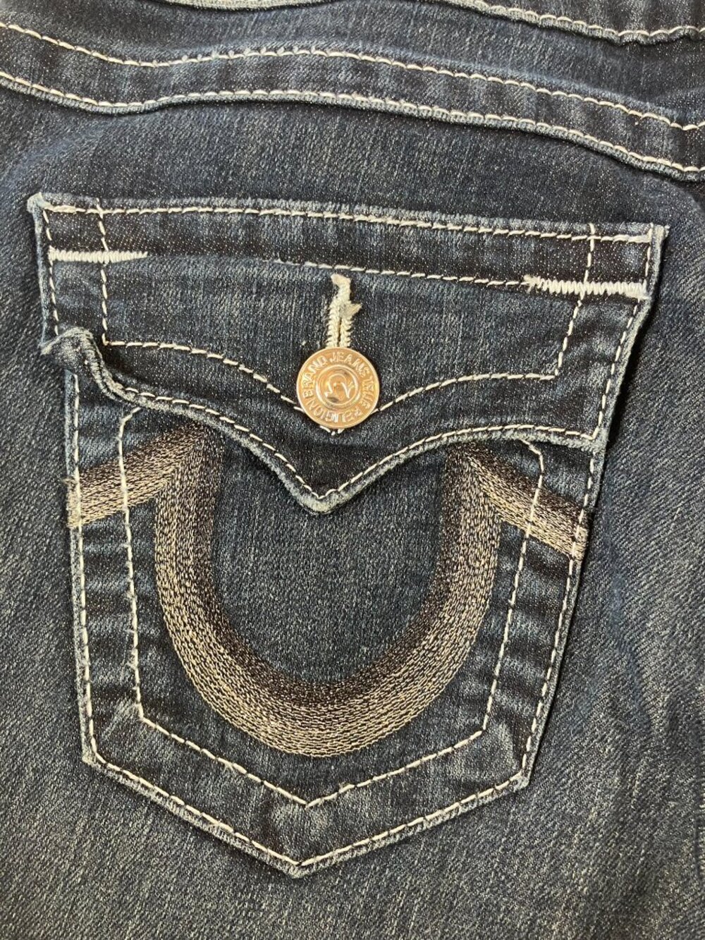 LIKE NEW True Religion Jeans, Bootcut, Size 28 - Picture 9 of 9